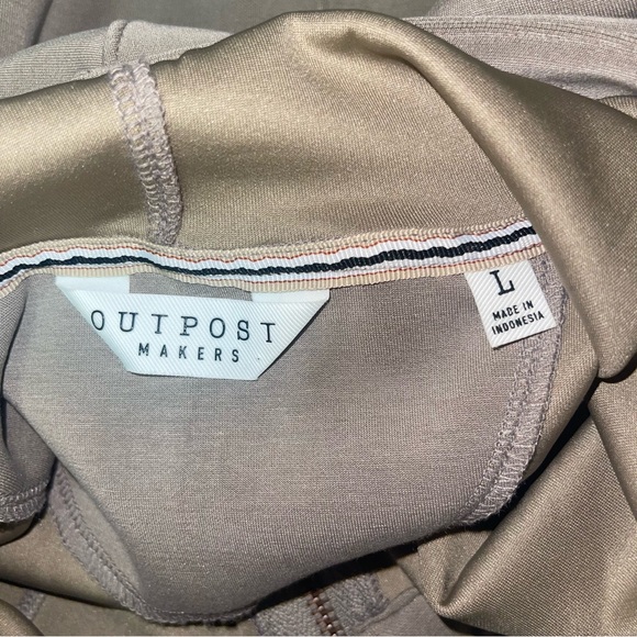 Outpost Makers Men's Hoodie 1/4 Zip Size Large Buckle Exclusive Tan Beige - Picture 7 of 12